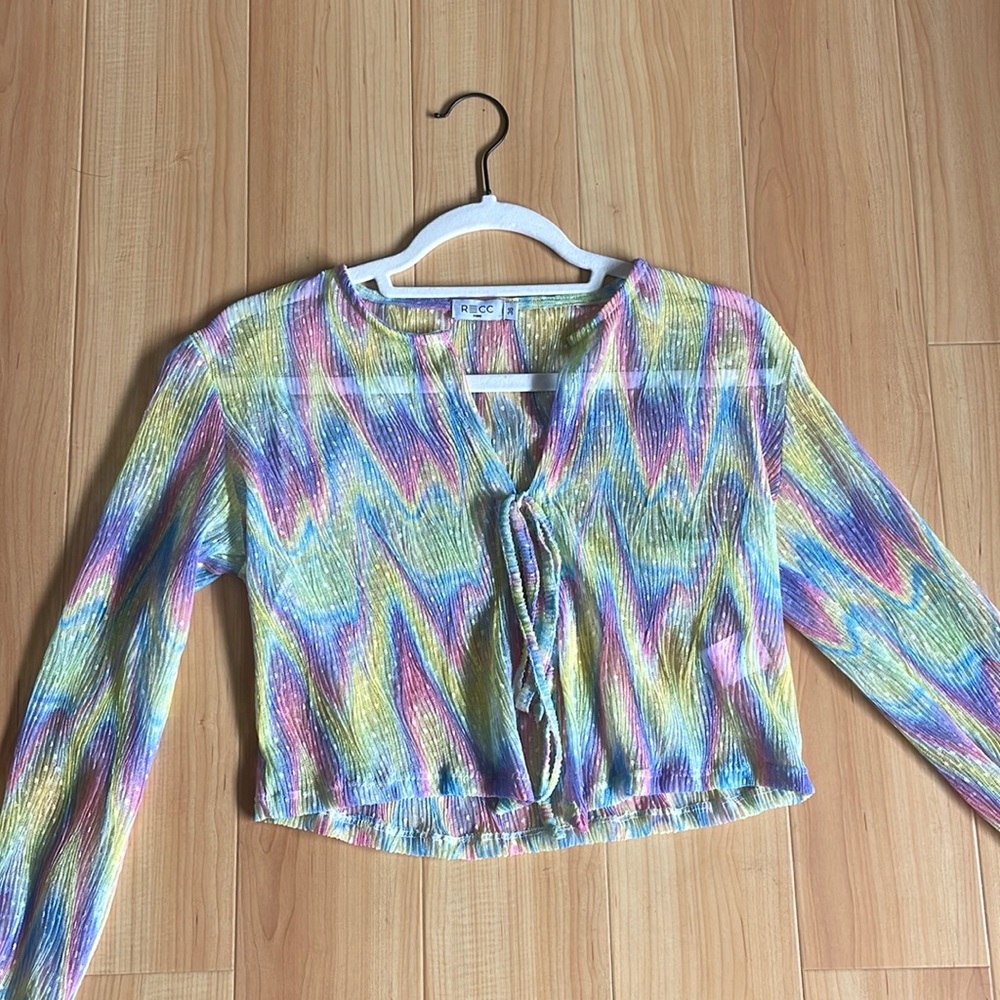funky multi colored top, very retro